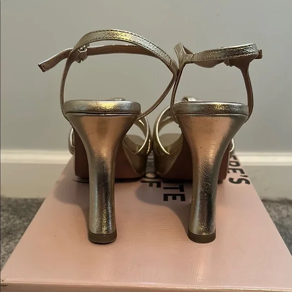 Anthropologie Gold Strappy Block Heel Sandals - Picture 5 of 7